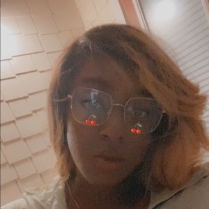 Meet your Posher, Brittney